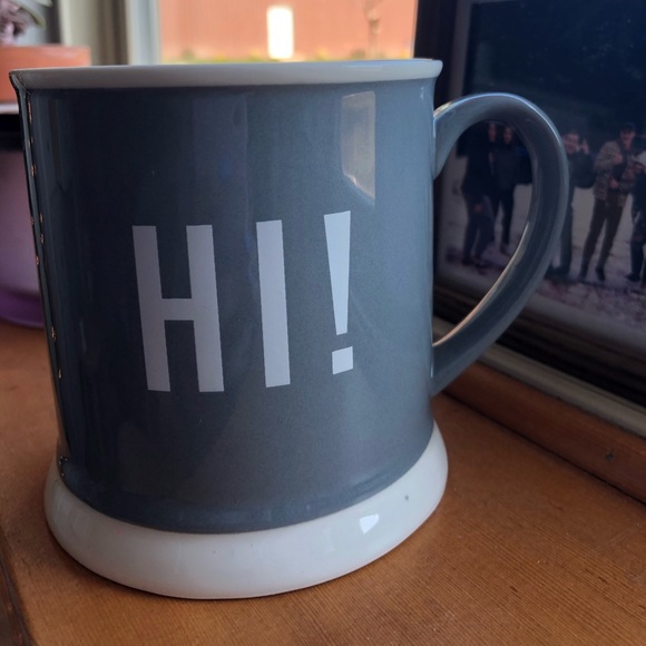 a cute “hi!” mug and a winter white candle - Picture 2 of 8